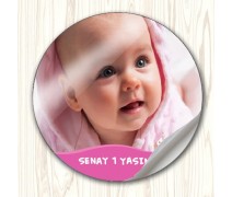 Pembe Sade Temalı Yaş Günü Pastalı Sticker Etiket