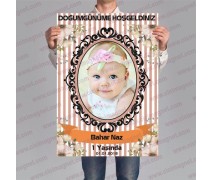 Vintage Temalı Kız Bebek İçin Doğum Günü Fotoğraflı Afiş (Ebat 30x45 cm)